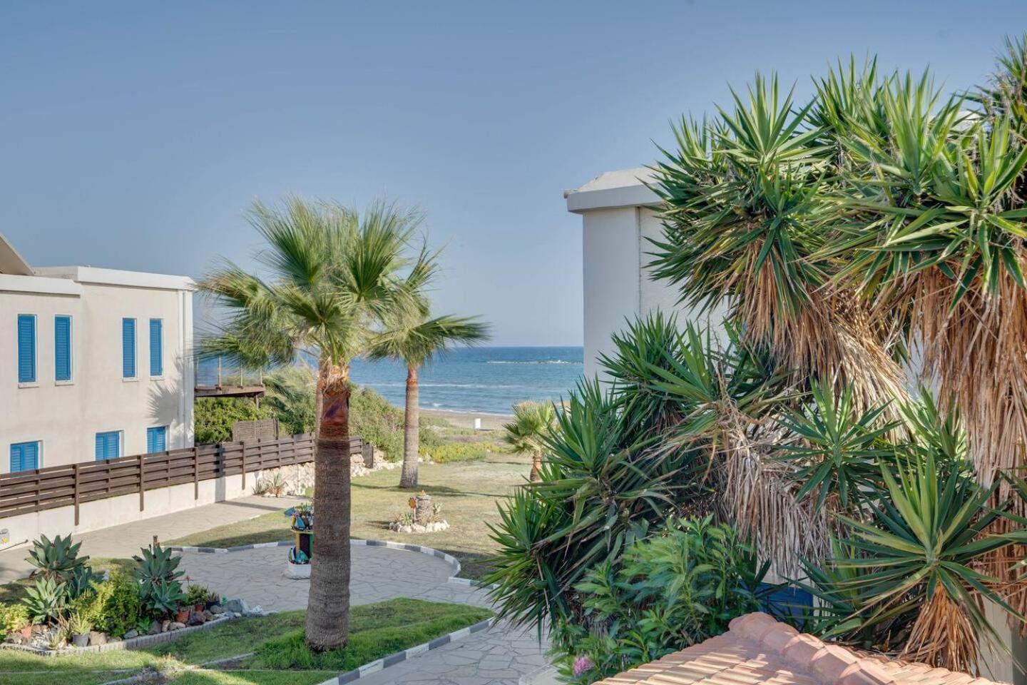 Ammos Villa 20 Side Seaview Larnaca Bagian luar foto