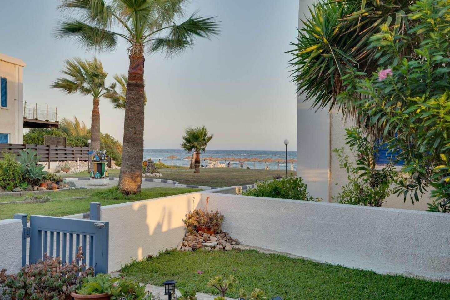 Ammos Villa 20 Side Seaview Larnaca Bagian luar foto